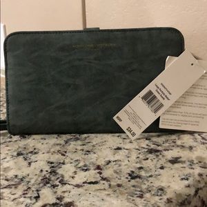 ⭐️Adrienne Vittadini Large green suede wallet